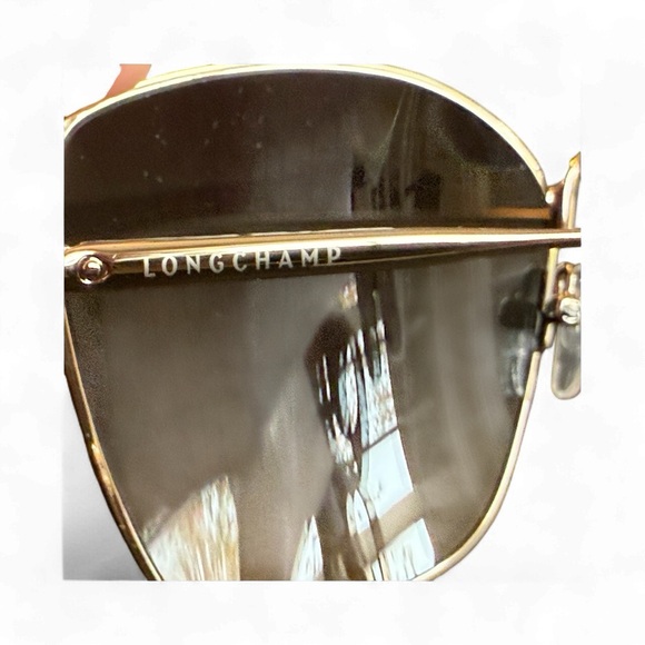 Longchamp NWT Gold Sunglasses with Green Case - Picture 6 of 9